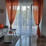 Apartment Ds *