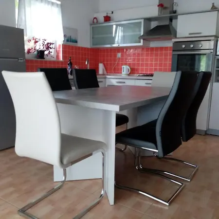 Ds * Vodice