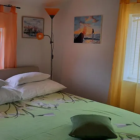 Ds * Vodice